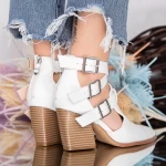 Buty na grubym obcasie XKK520 Biały | Mei