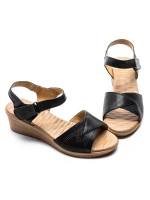 Sandały damskie ze skóry naturalnej 22002S Czarny | Formazione