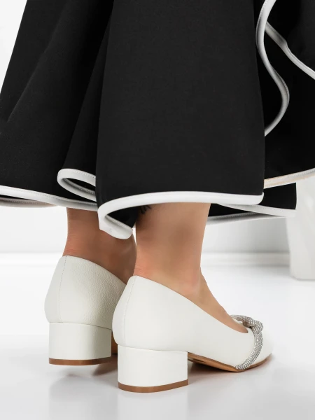 Buty na niskim obcasie 3XKK99 Biały | Mei