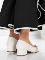 Buty na niskim obcasie 3XKK99 Biały | Mei