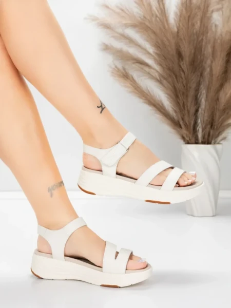 Sandały damskie ze skóry naturalnej 032 Kremowy | Advancer