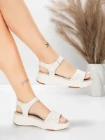 Sandały damskie ze skóry naturalnej 037 Kremowy | Advancer