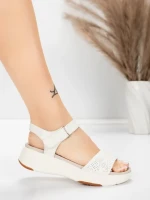 Sandały damskie ze skóry naturalnej 037 Kremowy | Advancer