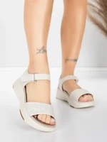 Sandały damskie ze skóry naturalnej 037 Kremowy | Advancer