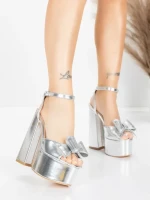 Sandały na grubej podeszwie i platformie 3KV52 Srebrny | Mei