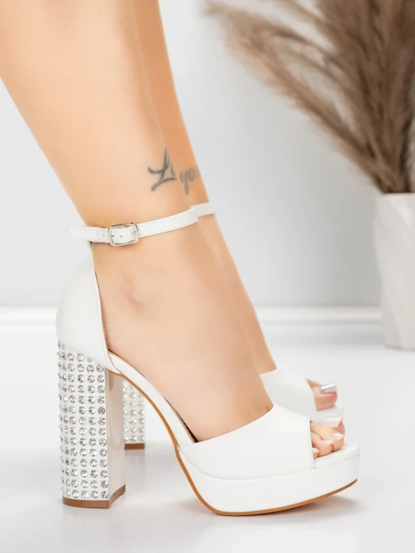 Sandały na grubej podeszwie i platformie 5KV71 Biały | Mei