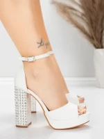 Sandały na grubej podeszwie i platformie 5KV71 Biały | Mei