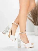 Sandały na grubej podeszwie i platformie 5KV71 Biały | Mei