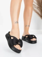 Damskie kapcie ze skóry naturalnej TP637-1 Czarny | Formazione