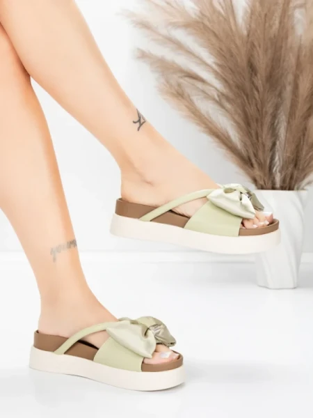 Damskie kapcie ze skóry naturalnej TP637-1 Zielony | Formazione