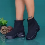 Buty sportowe na platformie MX302 Czarny | Mei